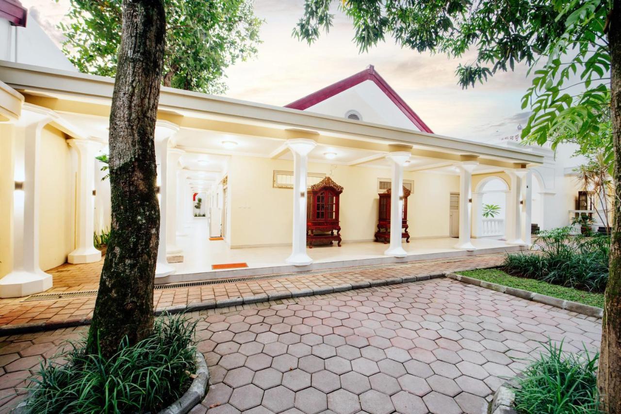 Tirtodipuran Hotel By Natts Hospitality Indonesia Yogyakarta Exterior foto